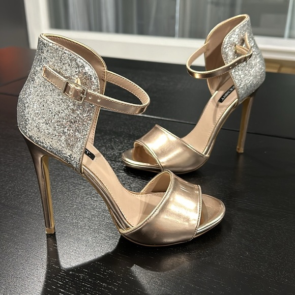 Shoemint by Steve Madden Eileen Rose Gold and Silver Heels - 8M - Picture 1 of 11